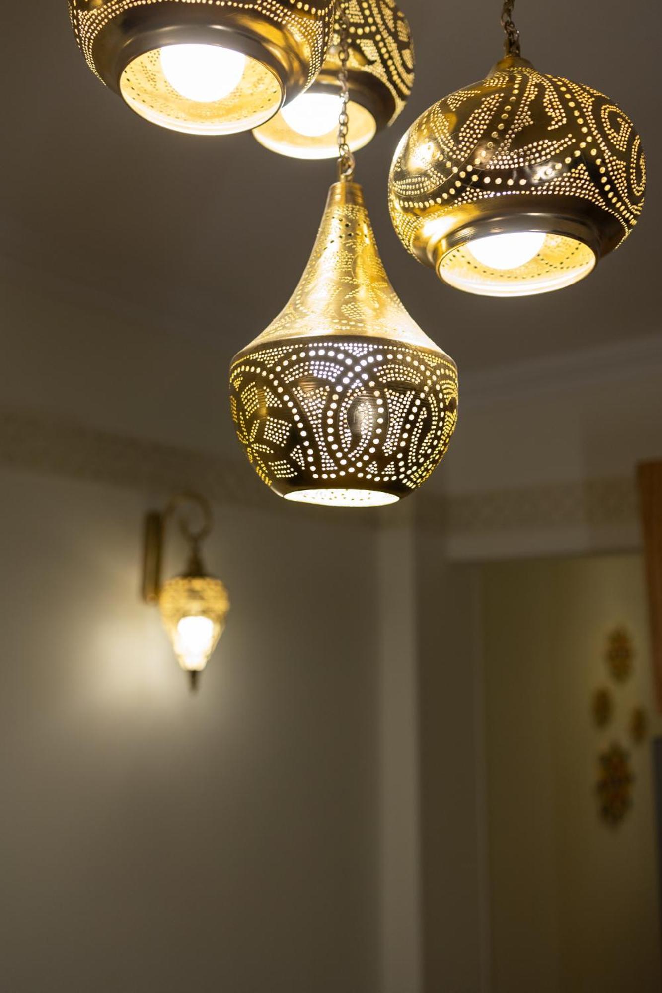 Islamic Artsy In Downtown Apartment *